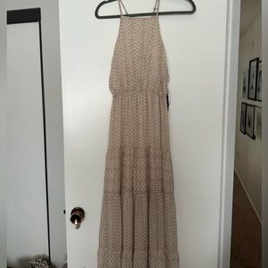 Lulus Maxi Dress size Medium